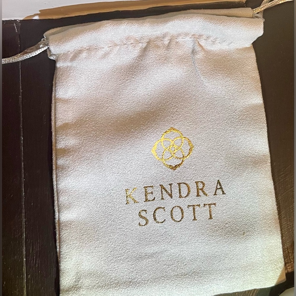 Kendra Scott Jewelry Drawstring Dust Bag Gold Lettering 5.50”L x 4”W NWOT